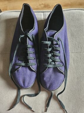Fred Perry Ladies Casual Lace-Up Sneakers in Purple and Black Houndstooth